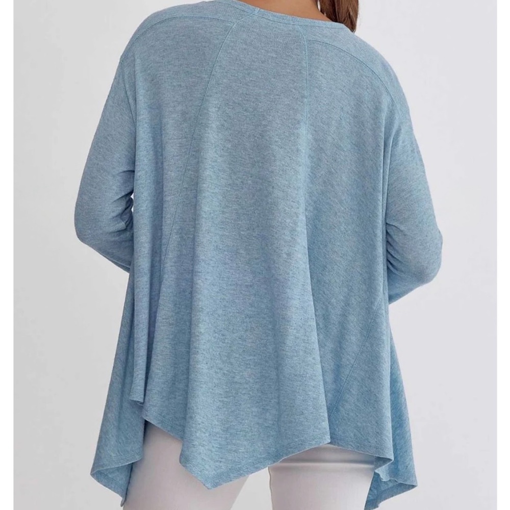 Entro NWT Heathered Light Blue Top Size Medium - Picture 2 of 3